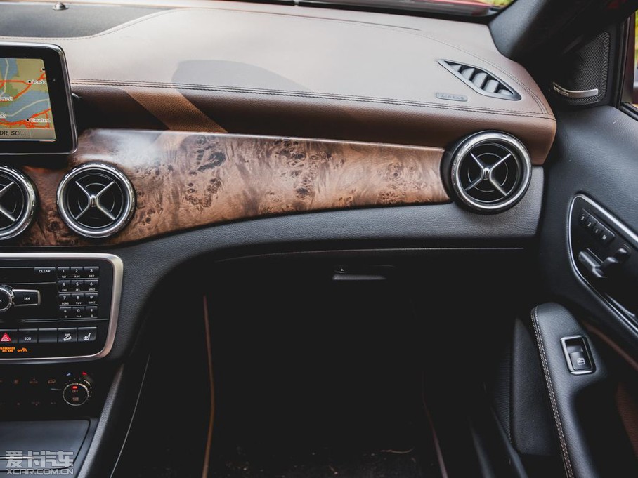 2015YGLA(M(jn)) UK-Version 250