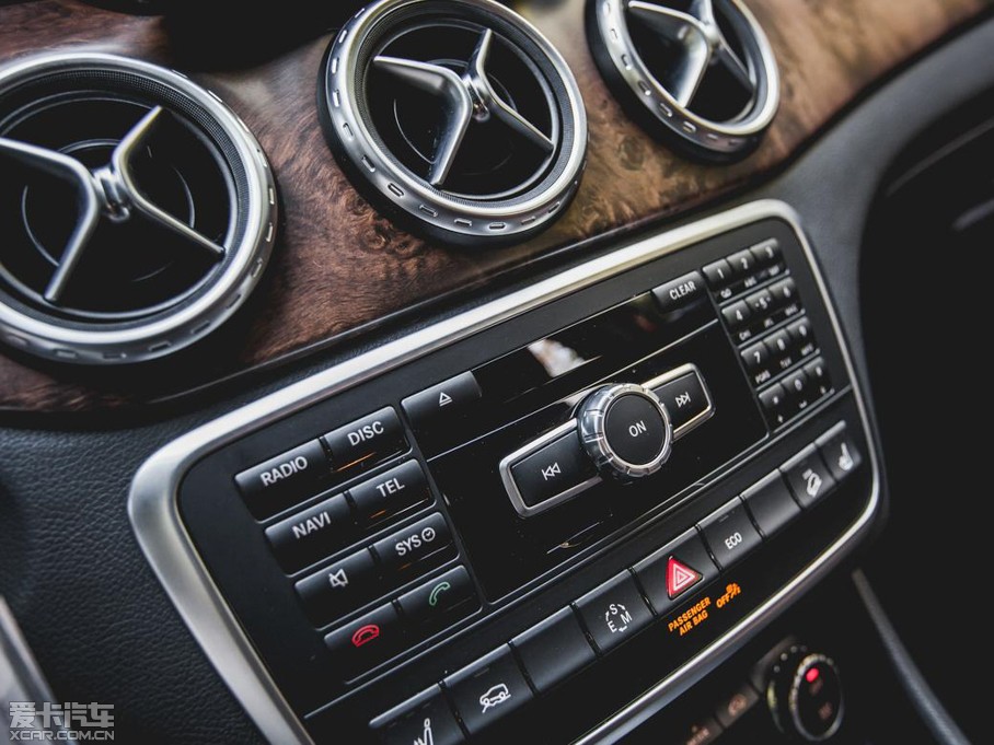 2015YGLA(M) UK-Version 250