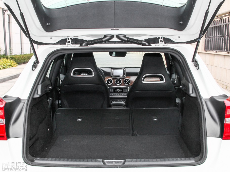 2015YGLA(M) GLA 260 4MATIC