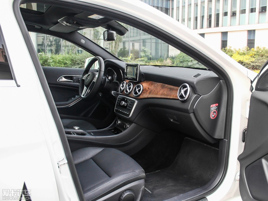 2015YGLA(M) GLA 260 4MATIC