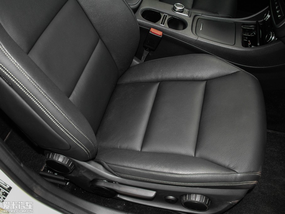 2015YGLA(M(jn)) GLA 260 4MATIC