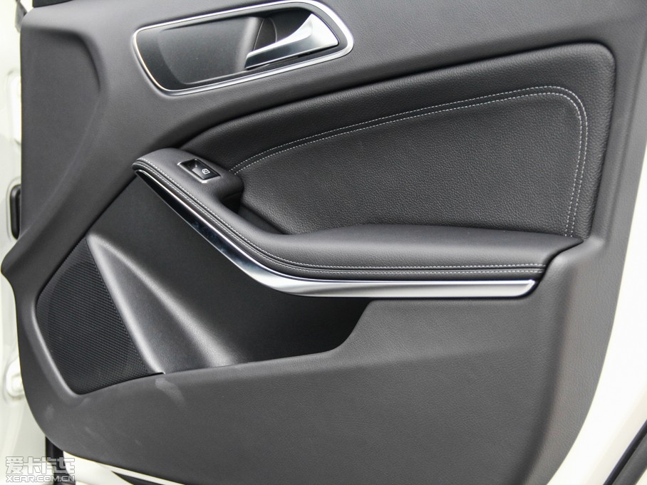 2015YGLA(M) GLA 260 4MATIC