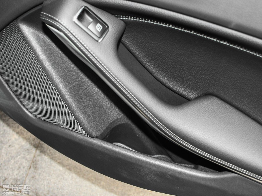 2015YGLA(M) GLA 260 4MATIC