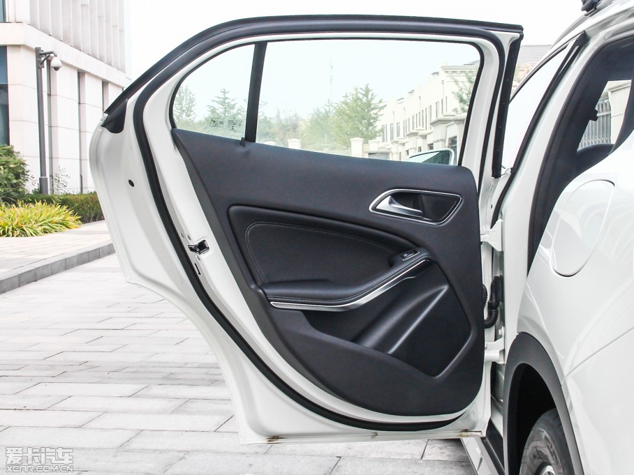 2015YGLA(M(jn)) GLA 260 4MATIC