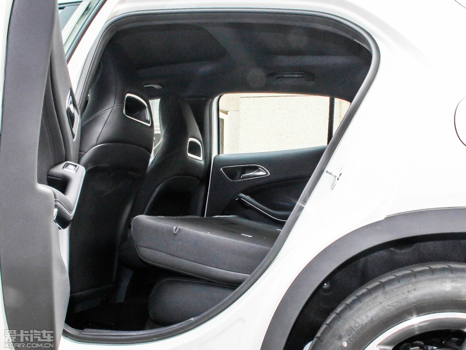 2015YGLA(M) GLA 260 4MATIC