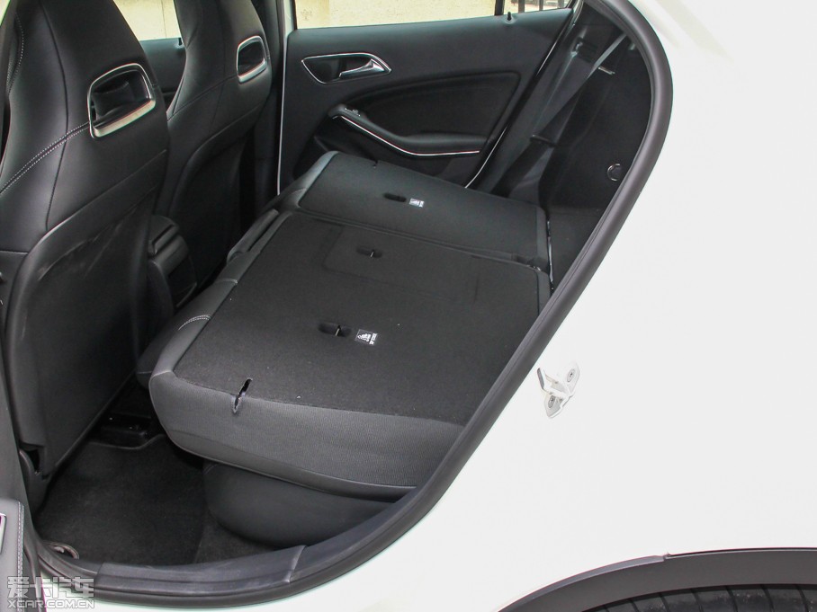 2015YGLA(M) GLA 260 4MATIC