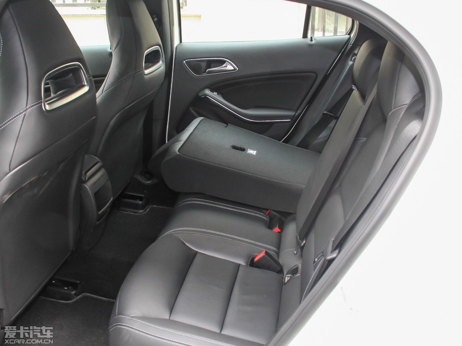 2015YGLA(M(jn)) GLA 260 4MATIC