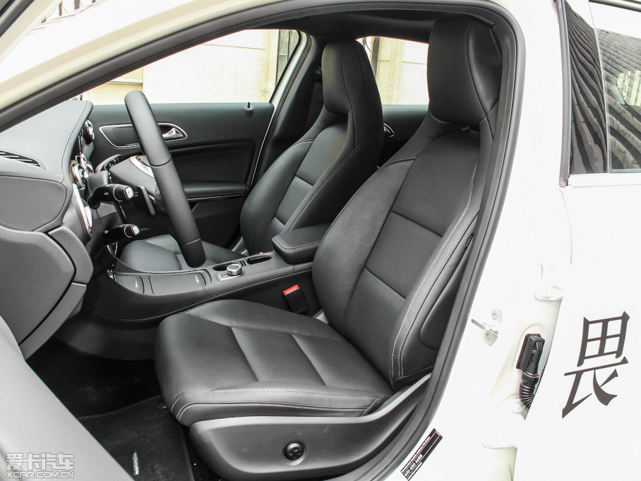 2015YGLA(M) GLA 260 4MATIC