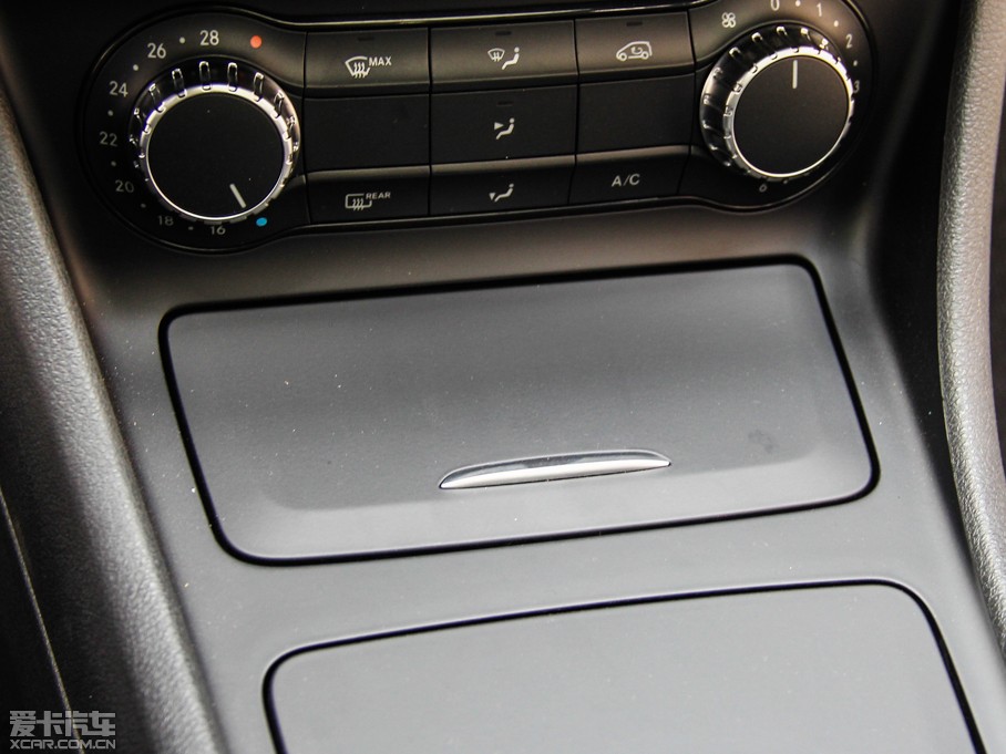 2015YGLA(M(jn)) GLA 260 4MATIC