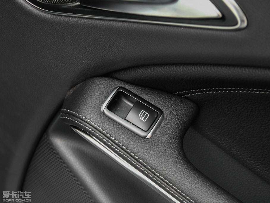 2015YGLA(M) GLA 260 4MATIC