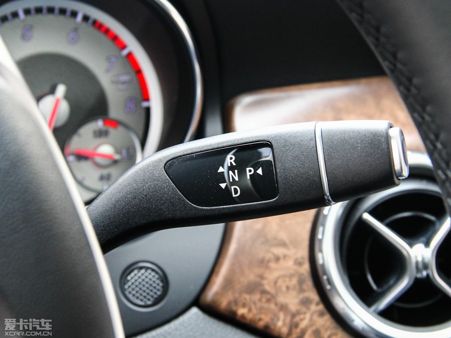 2015YGLA(M) GLA 260 4MATIC