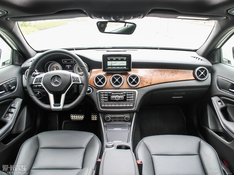 2015YGLA(M) GLA 260 4MATIC