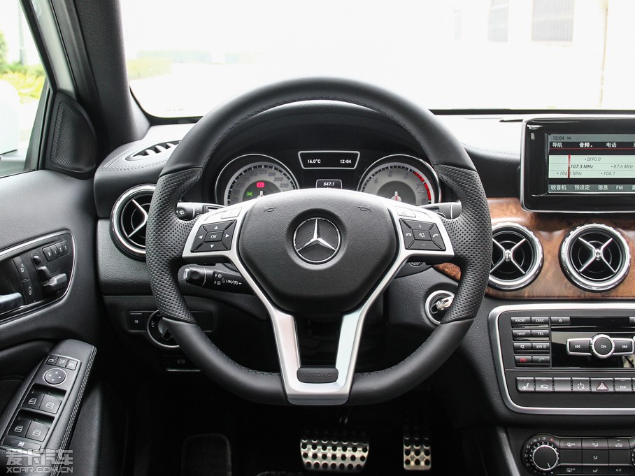 2015YGLA(M) GLA 260 4MATIC