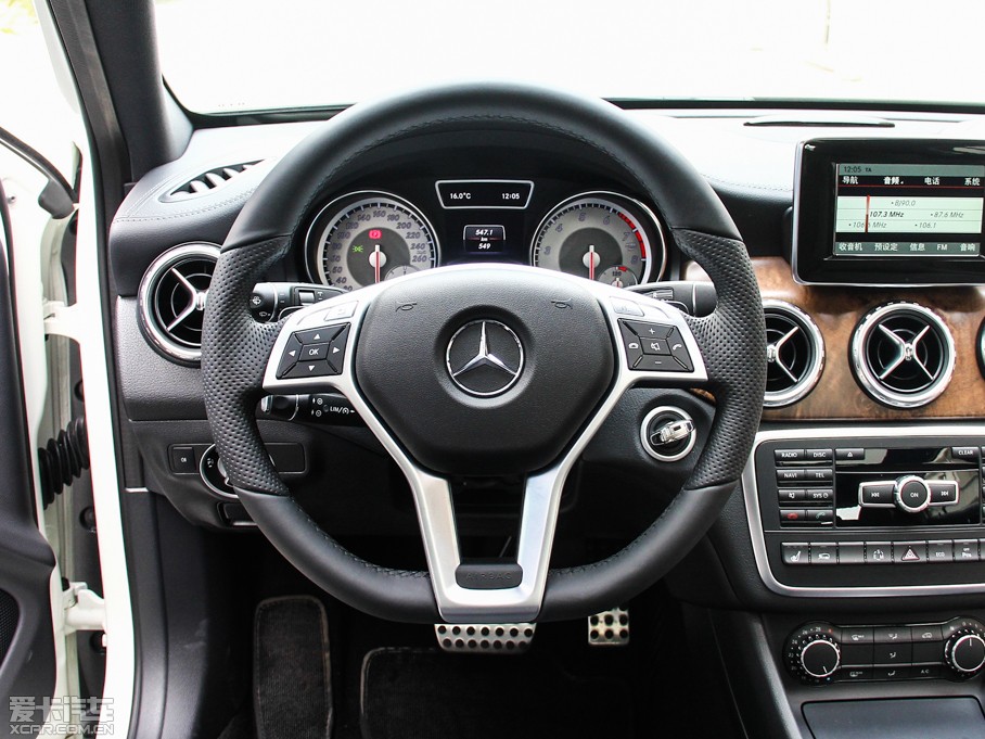 2015YGLA(M) GLA 260 4MATIC