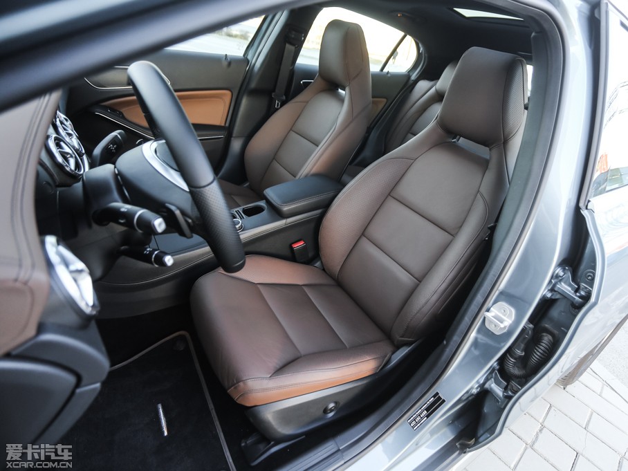 2015YGLA(M) GLA 260 4MATIC