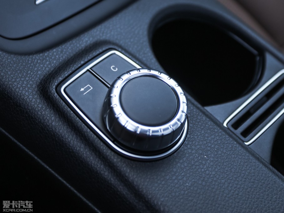 2015YGLA(M) GLA 260 4MATIC