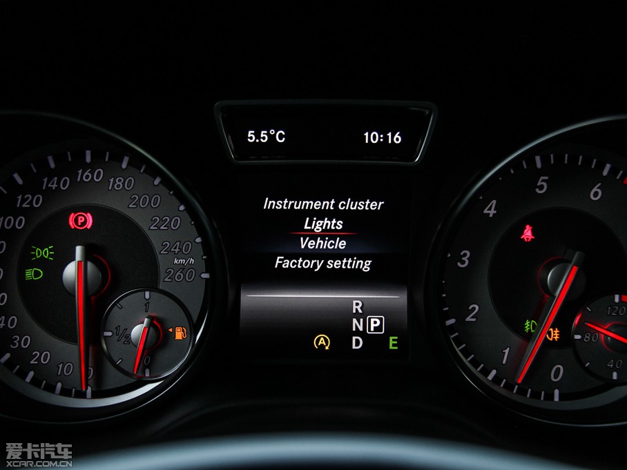 2015YGLA(M) GLA 200