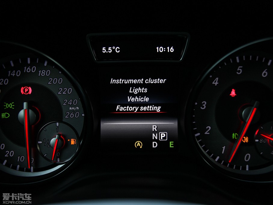 2015YGLA(M) GLA 200