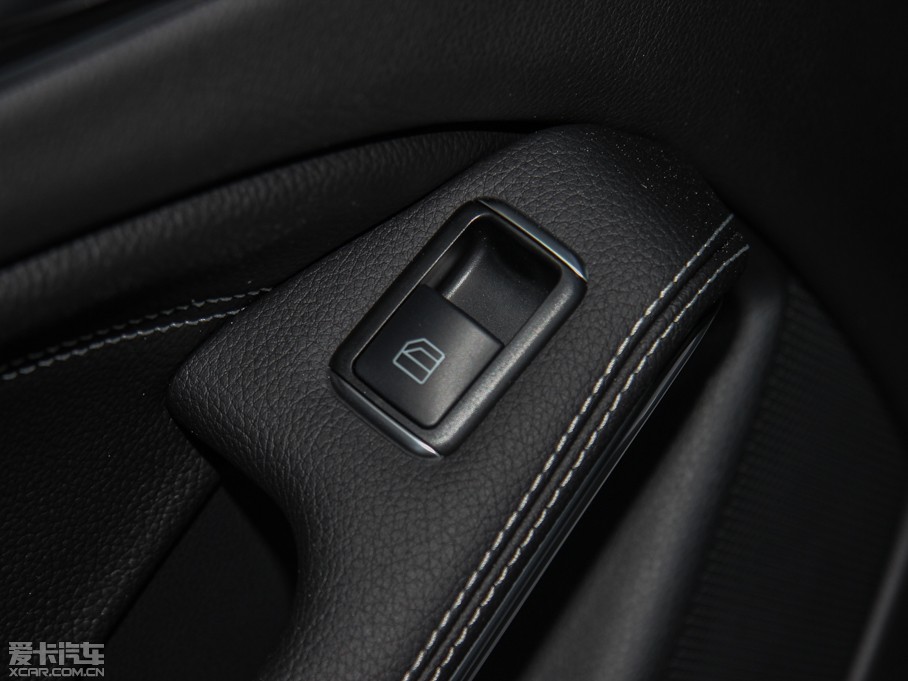 2015YGLA(M) GLA 200