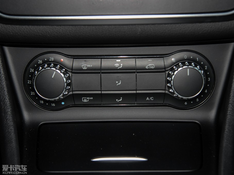 2015YGLA(M) GLA 200