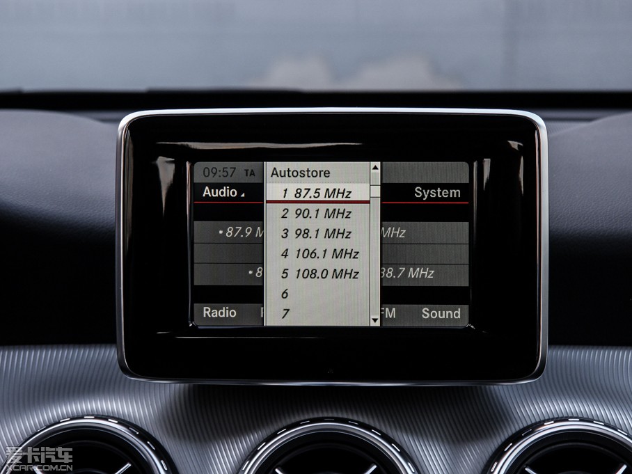 2015YGLA(M(jn)) GLA 200