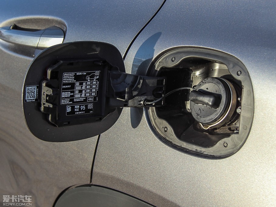 2015YGLA(M) GLA 200