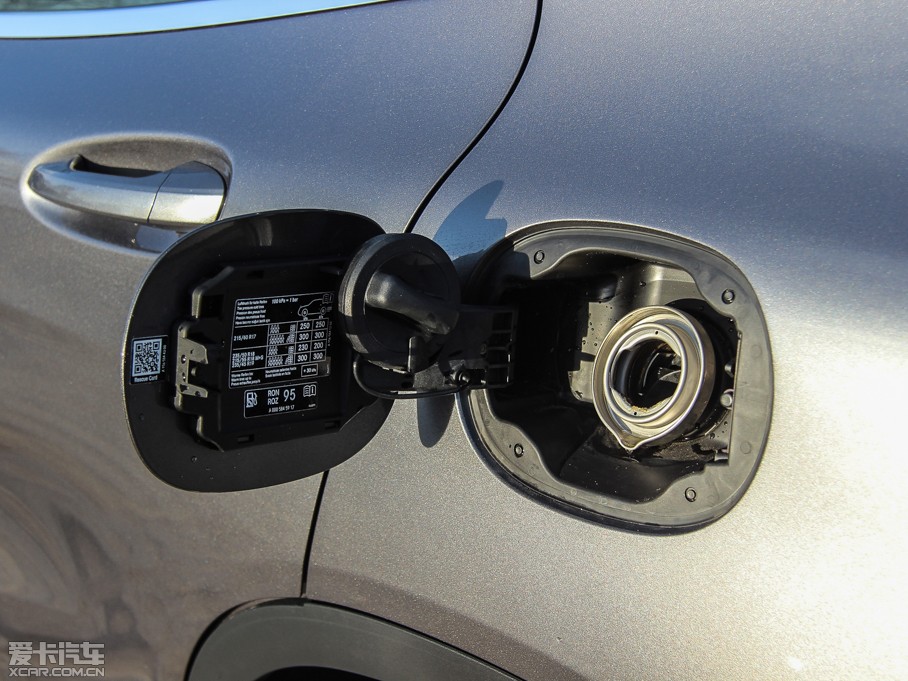 2015YGLA(M(jn)) GLA 200