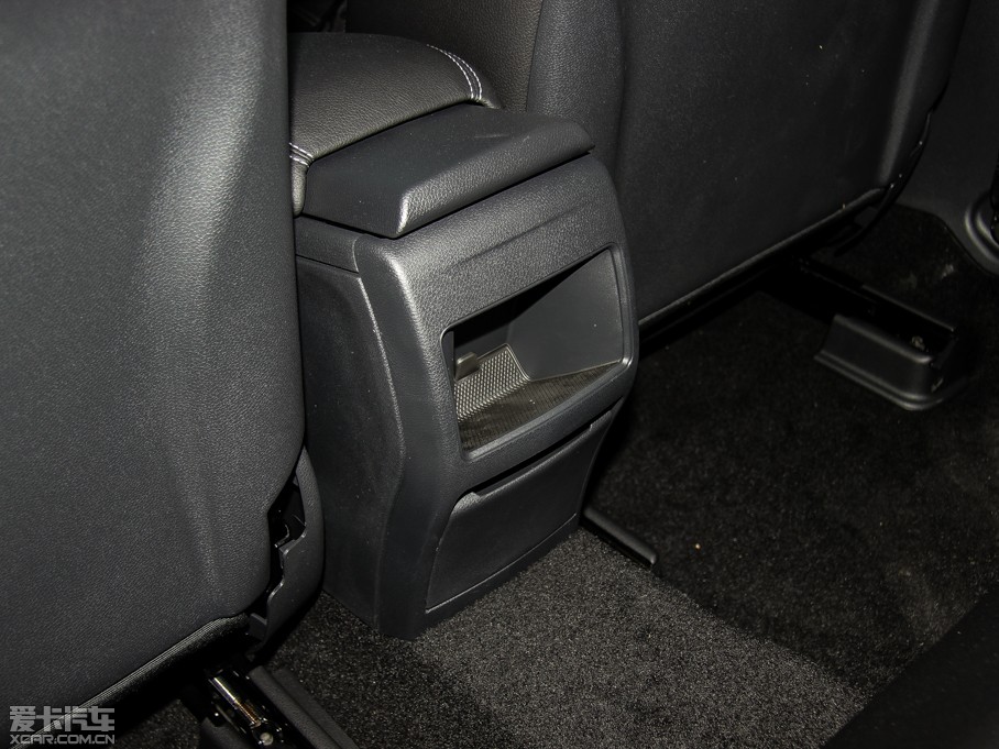 2015YGLA(M) GLA 200