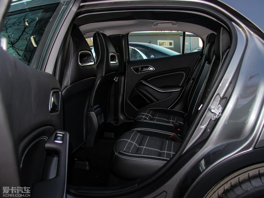 2015YGLA(M) GLA 200