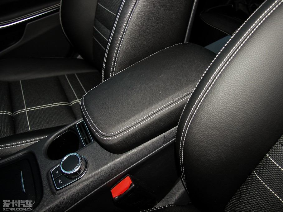 2015YGLA(M) GLA 200