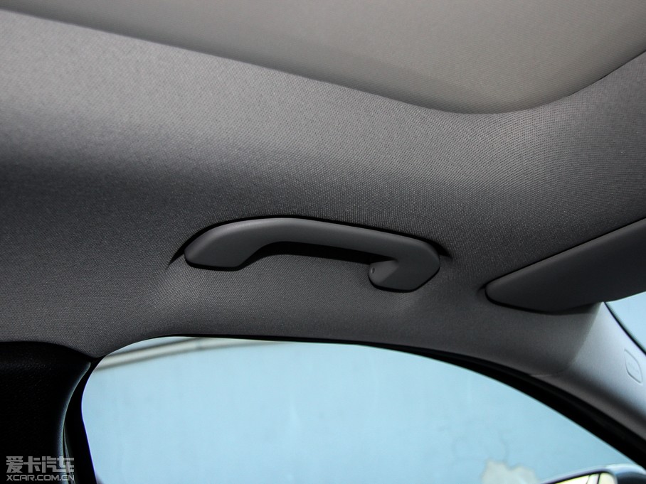 2015YGLA(M) GLA 200