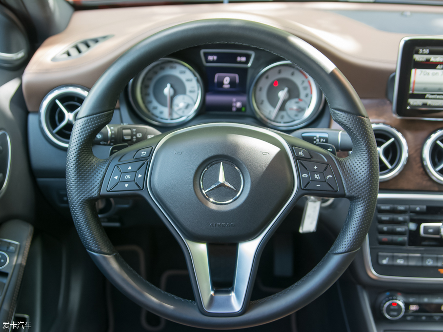 2015YGLA(M(jn)) UK-Version 250