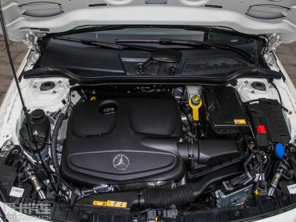 奔馳(進(jìn)口)2015款奔馳GLA級(jí)