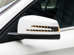 2015GLA 260 4MATIC ^