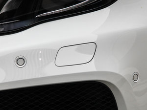 2015GLA 260 4MATIC ^