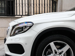 2015GLA 260 4MATIC ^
