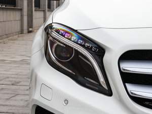 2015GLA 260 4MATIC ^