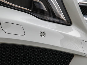 2015GLA 260 4MATIC ^