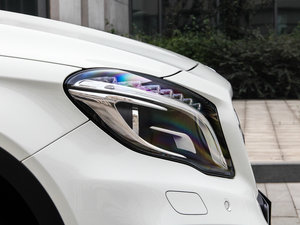 2015GLA 260 4MATIC ^