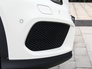 2015GLA 260 4MATIC ^