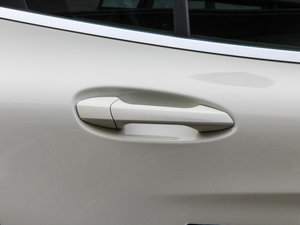 2015GLA 260 4MATIC ^