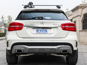 2015GLA 260 4MATIC (x)(ji)^