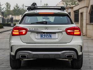 2015GLA 260 4MATIC ^