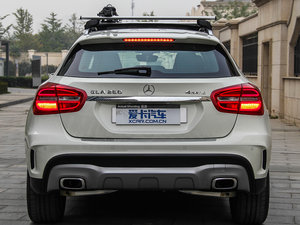 2015GLA 260 4MATIC ^