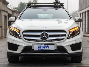 2015GLA 260 4MATIC ^