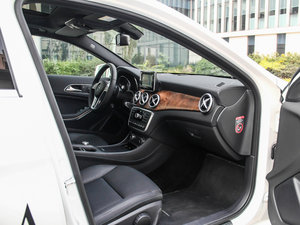 2015GLA 260 4MATIC g