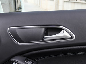 2015GLA 260 4MATIC g