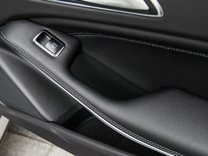 2015GLA 260 4MATIC g