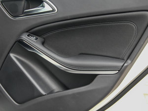 2015GLA 260 4MATIC g