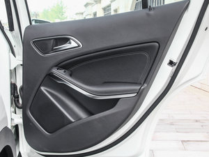 2015GLA 260 4MATIC g